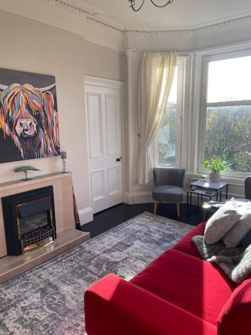Beautiful Traditional Flat In The Center Of Largs. Bagian luar foto