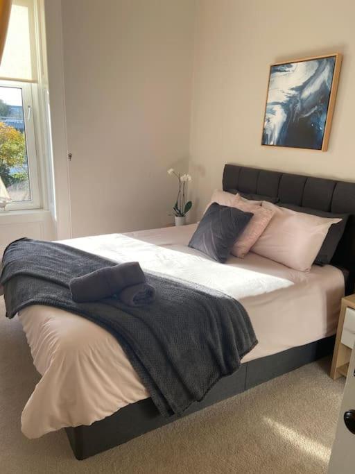 Beautiful Traditional Flat In The Center Of Largs. Bagian luar foto